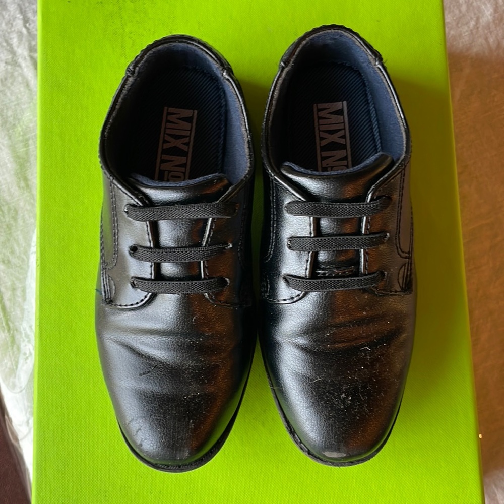 Boys Black Dress Shoe - Toddler size 11